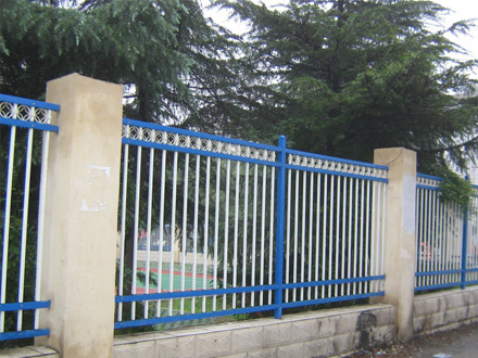 四橫杠鋅鋼護(hù)欄 四橫杠鋅鋼護(hù)欄