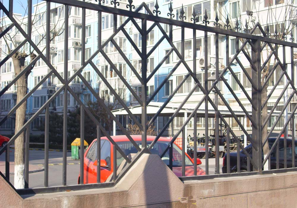 山東安誠(chéng)安建材|廣東鋁門(mén)廠家